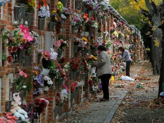 Telediario 1 - Telediario en 4' - 01/11/10