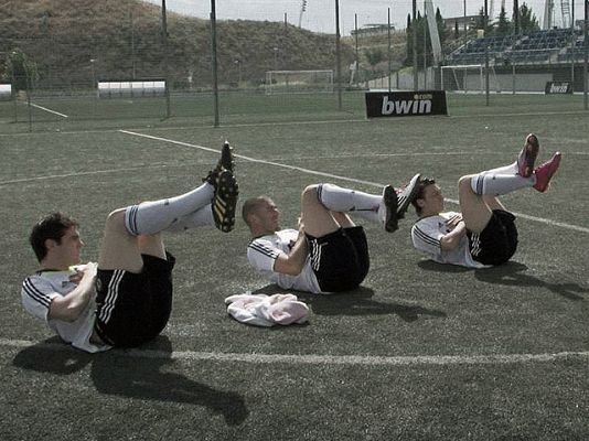  - Con la décima entre ceja y ceja