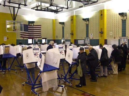 Telediario 1 - Telediario en 4' - 02/11/10