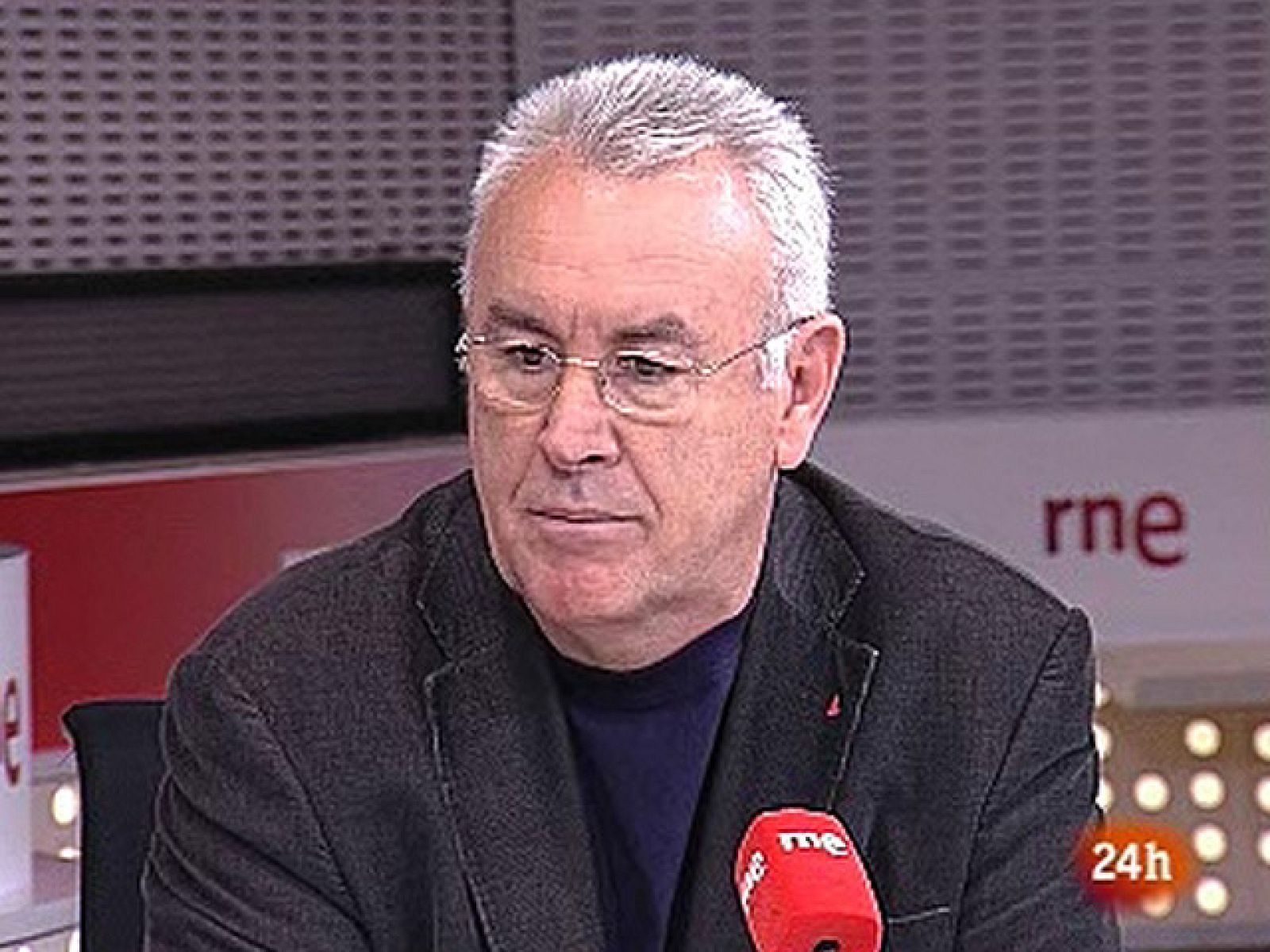 Cayo Lara cree que Zapatero aplica la política económica de Aznar y Botín | Ver