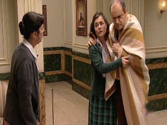 Amar en tiempos revueltos - Trino vuelve al pueblo