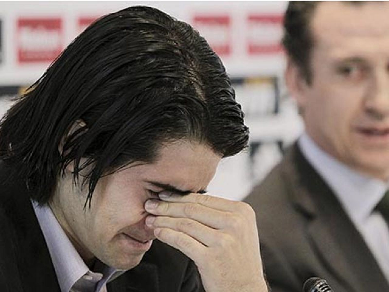 De la Red, adiós entre lágrimas | Ver