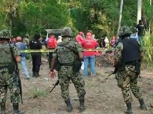  - Localizan una 'narcofosa' en México