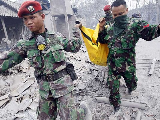  - Nueva erupción del Merapi