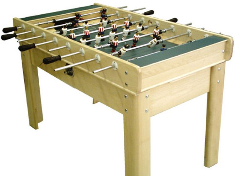 El derbi se juega, pero al futbolín