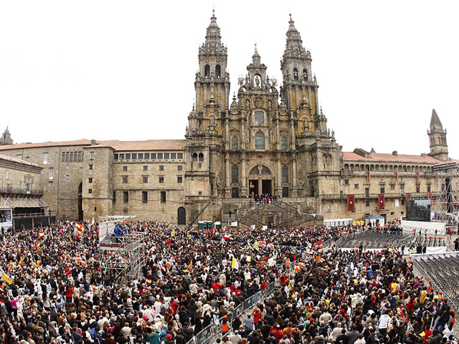 Santiago en vela para esperar al Papa