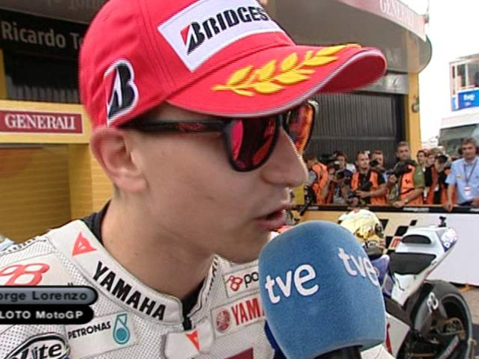 Después de ganar en Valencia, el campeón de MotoGP Jorge Lorenzo asegura que "está más emocionado que cuando gané el título en Malasia" .
