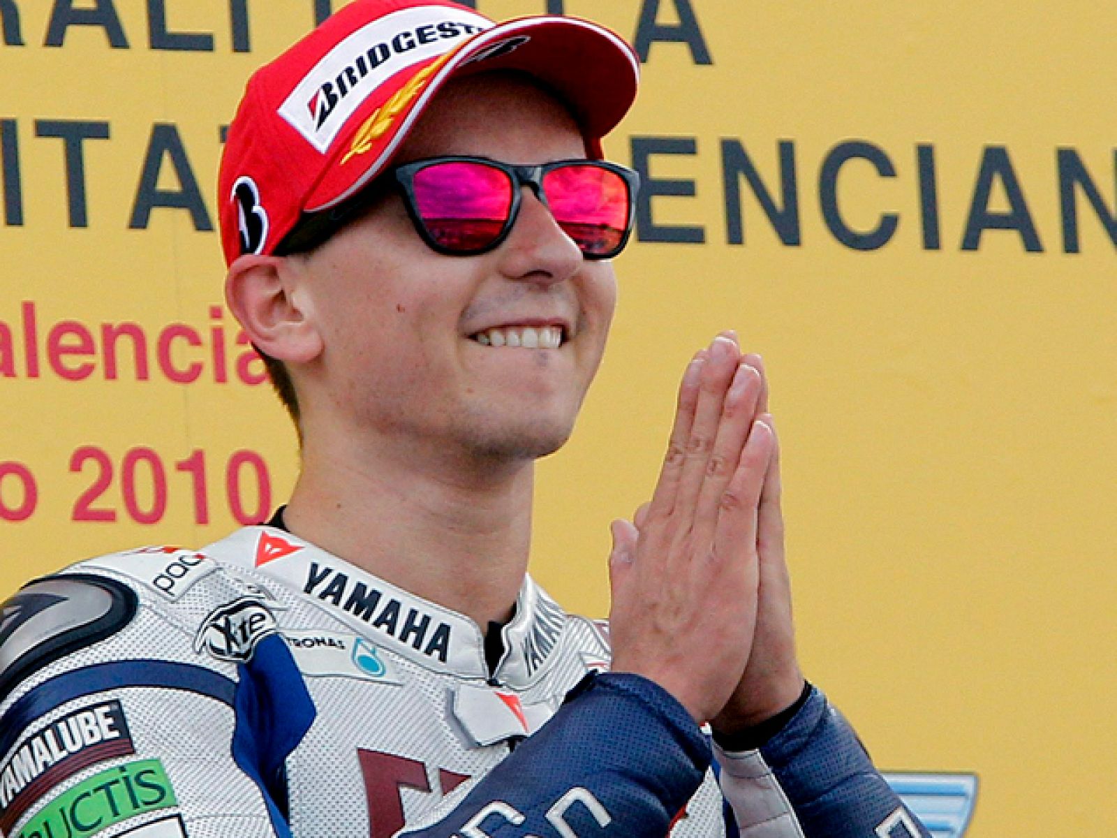 Jorge Lorenzo ha conseguido en Cheste su novena victoria del año. Stoner fue segundo y Rossi, tercero. Dani Pedrosa conquista el subcampeonato del mundo, con la séptima plaza.