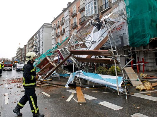 Telediario 1 - Telediario en 4' - 08/11/10