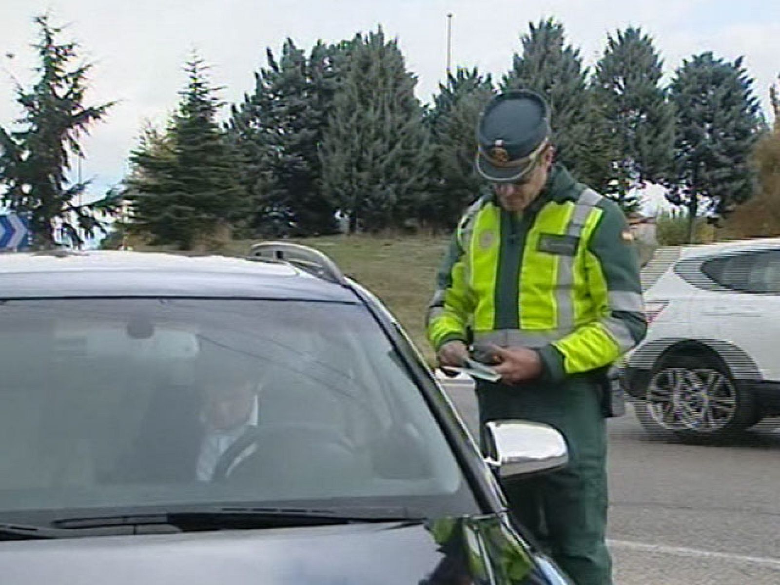 Campaña especial de la DGT para controlar el uso de los móviles