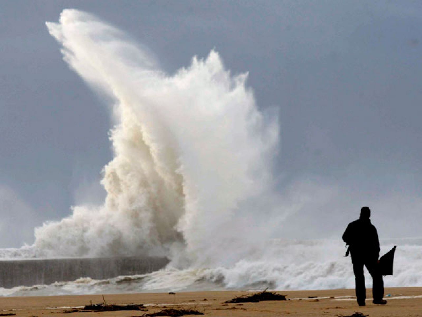 Telediario 2 en cuatro minutos - 09/11/10 | Ver