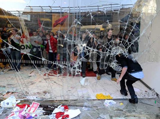 Telediario 1 - Telediario en 4' - 10/11/10