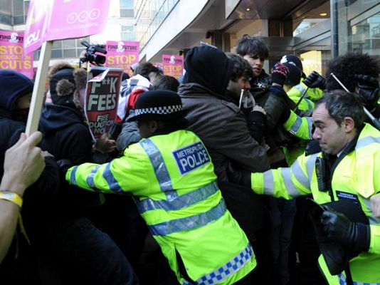  - Protestas de estudiantes en Londres