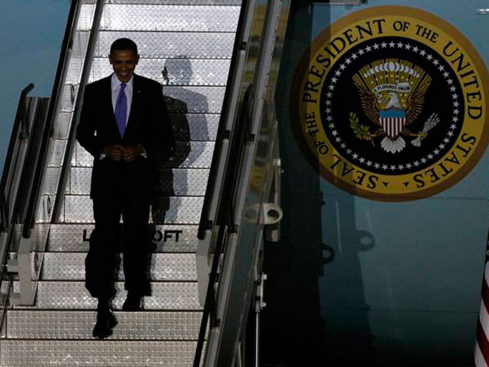 Telediario matinal en cuatro minutos - 11/11/10 | Ver