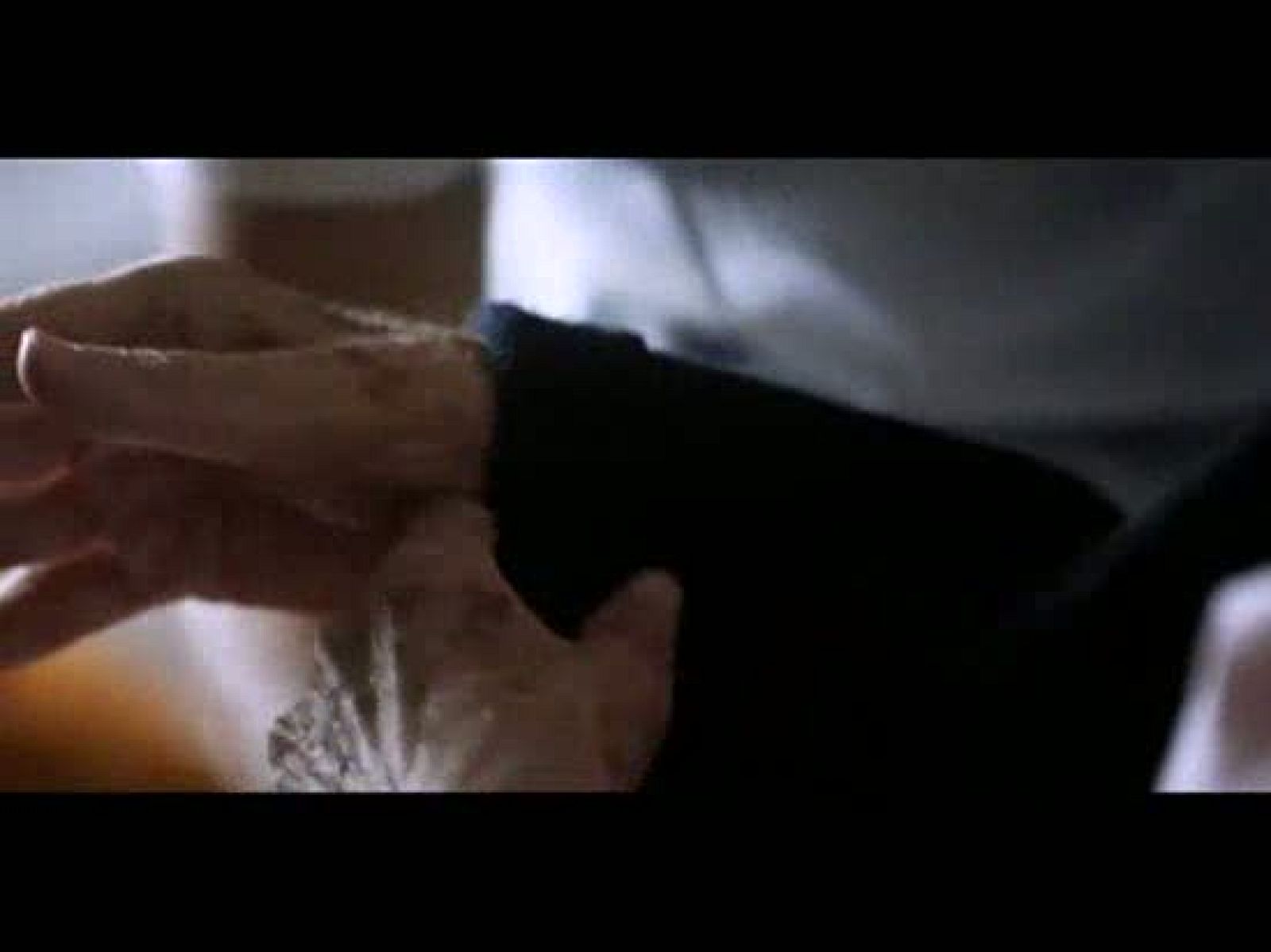 Luis García Berlanga en el spot de pastillas contra el dolor ajeno | Ver