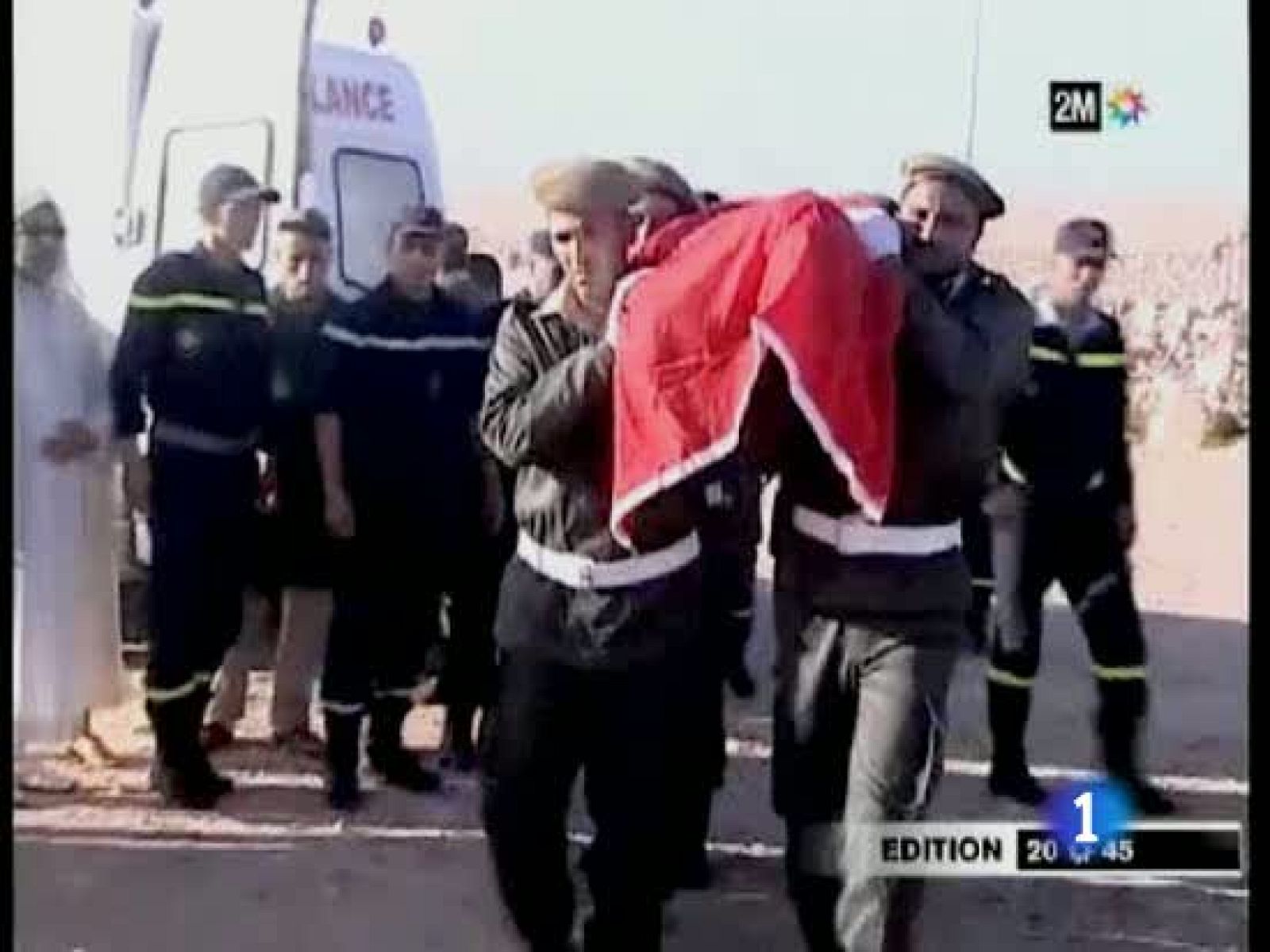 La televisión marroquí difunde imágenes del entierro de un policía muerto en el Sáhara | Ver