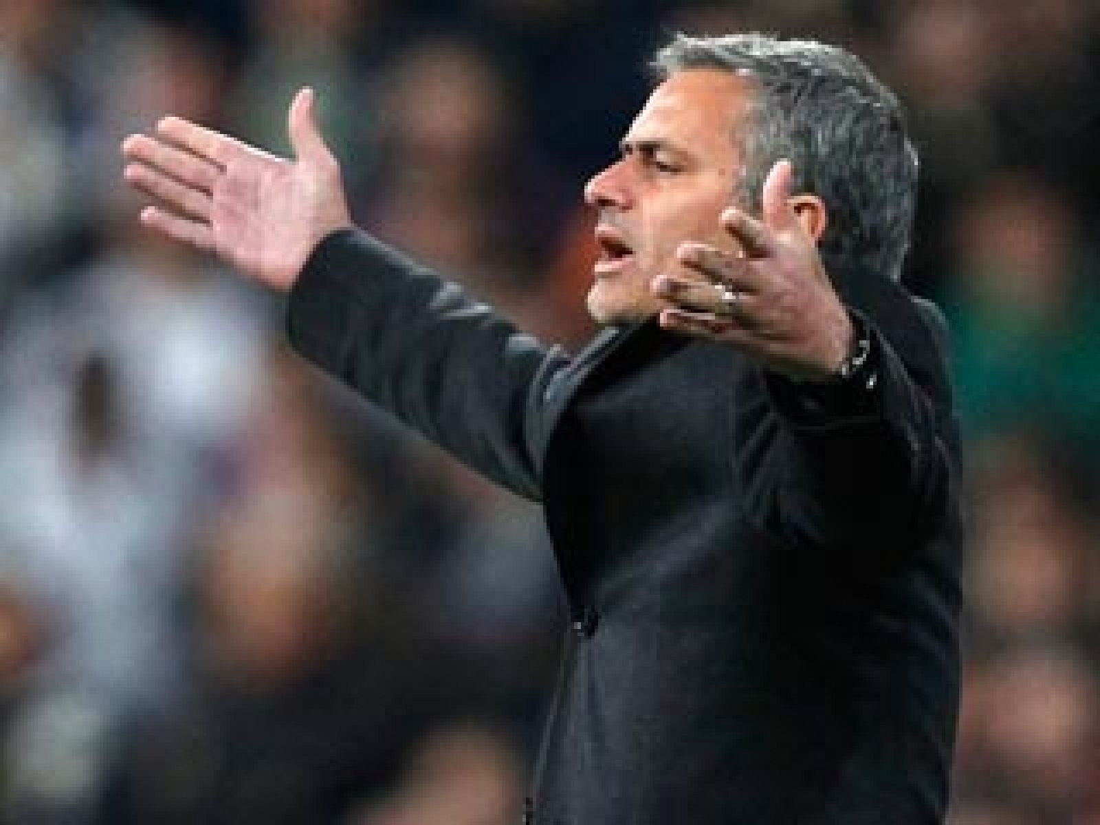 Mourinho, sancionado, vuelve a la carga | Ver