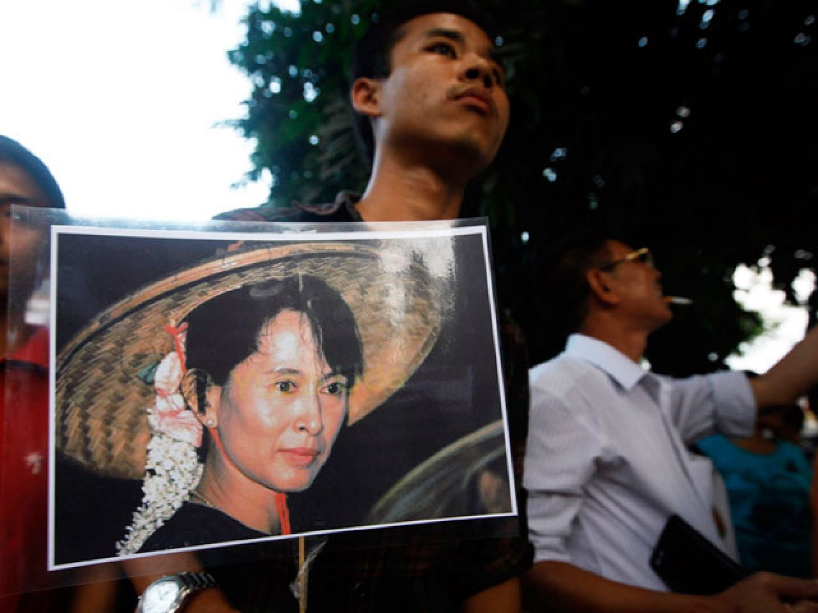 El gobierno birmano podría poner en libertad a Aung San Suu Kyi | Ver