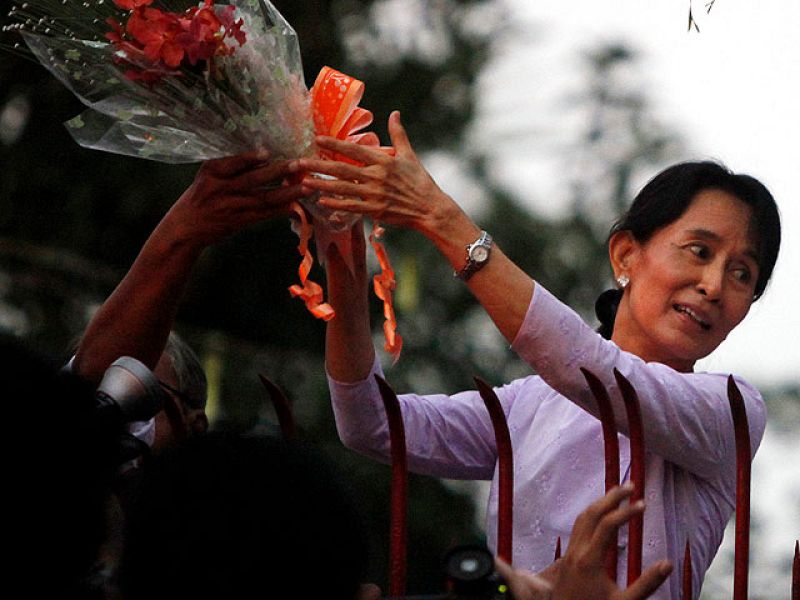 Birmania pone en libertad a San Suu Kyi