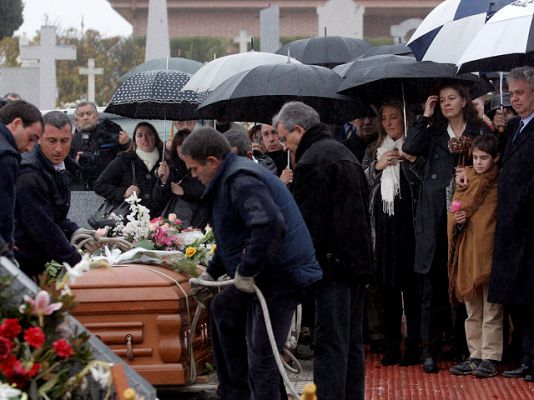 Telediario 1 - Telediario en 4' - 14/11/10