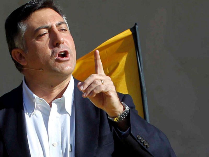 Los dardos vuelan en la campaña catalana | Ver