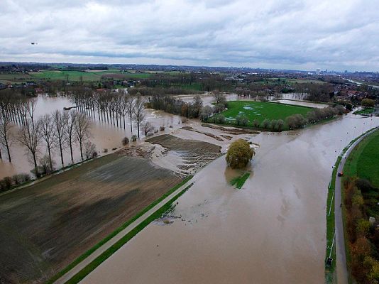 Telediario 1 - Telediario en 4' - 14/11/10