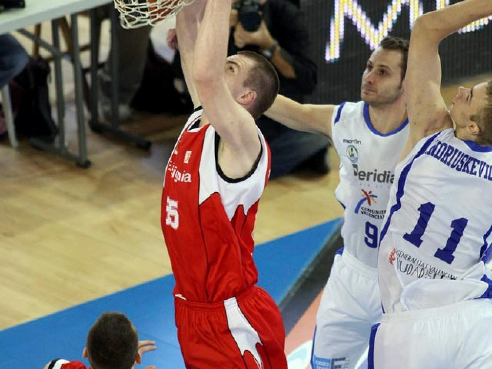 Meridiano Alicante 67-70 Assignia Manresa - Baloncesto en RTVE | Ver