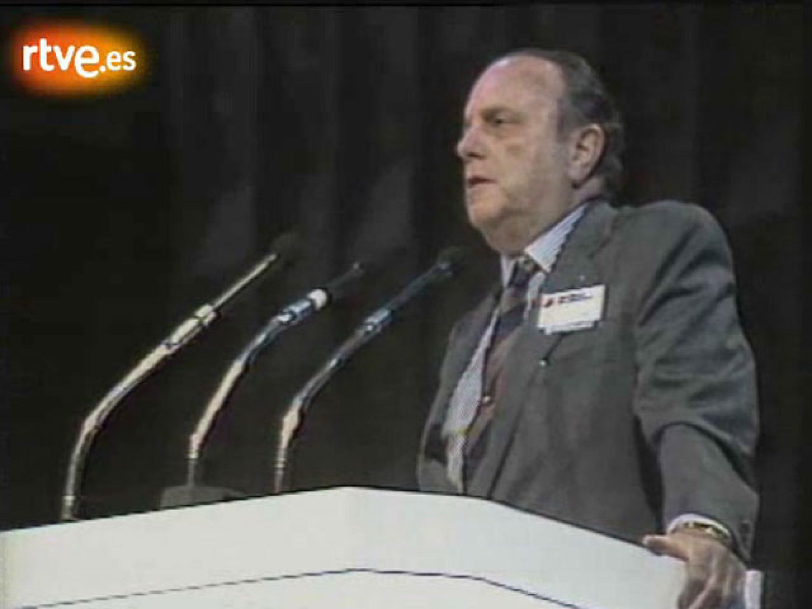 Fraga cambia el nombre de AP