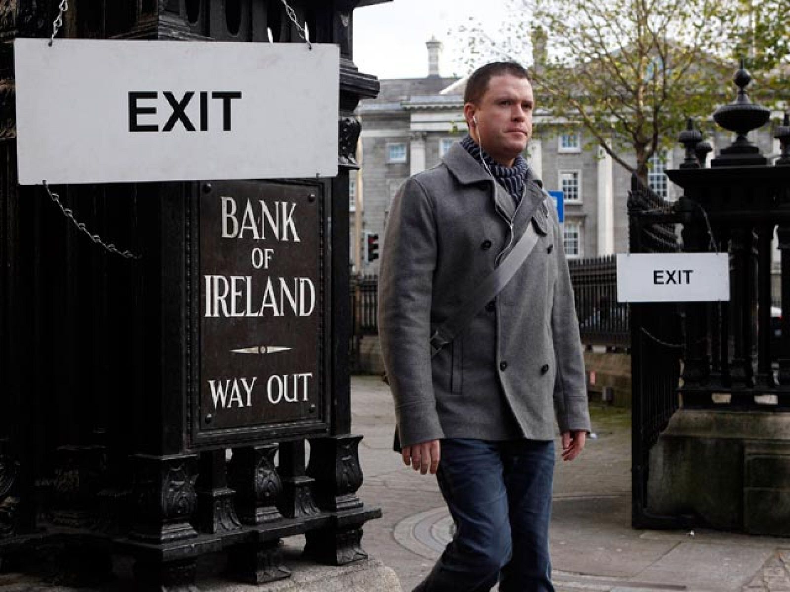 Irlanda admite contactos con la UE pero niega que se esté hablando de un rescate | Ver