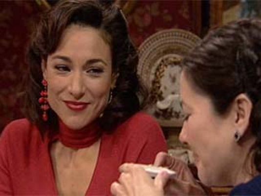 Amar en tiempos revueltos - Benita y Adelina, unidas