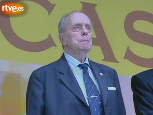 Fue noticia en el Archivo de RTVE - Fraga pierde Galicia