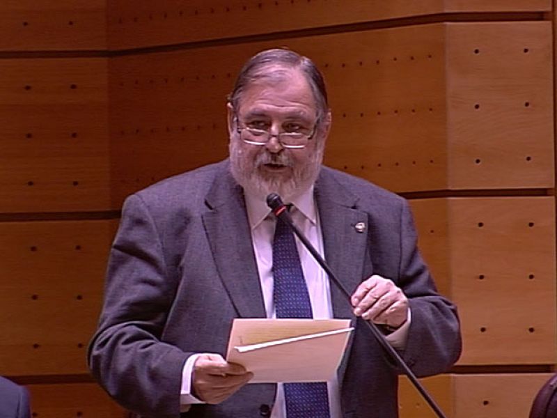 Juan Van-Halen: "A usted señora ministra le cae grande el ministerio de Asuntos Exteriores" | Ver