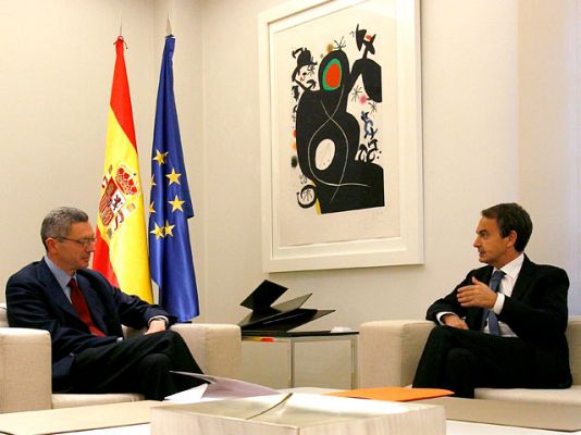 Telediario 1 - Telediario en 4' - 17/11/10