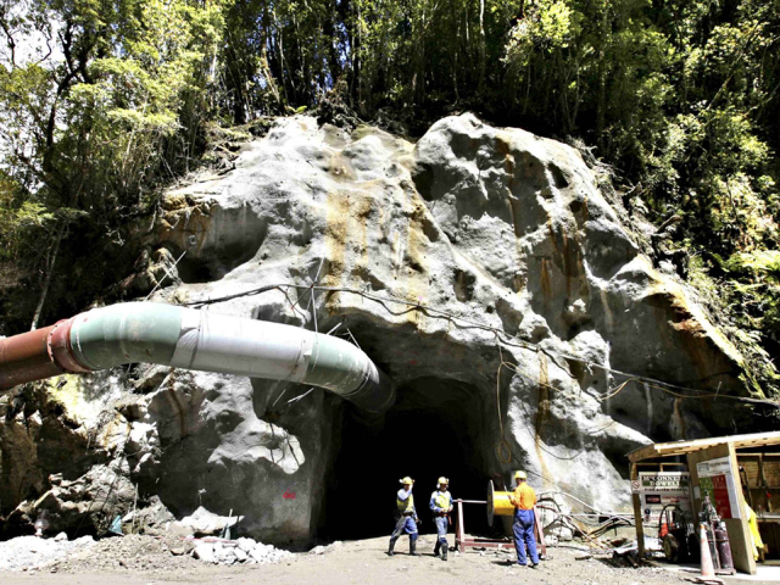 Una explosión en una mina de Nueva Zelanda deja 27 mineros atrapados