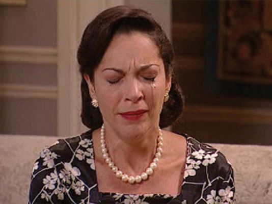 Amar en tiempos revueltos - Almudena tiene la polio