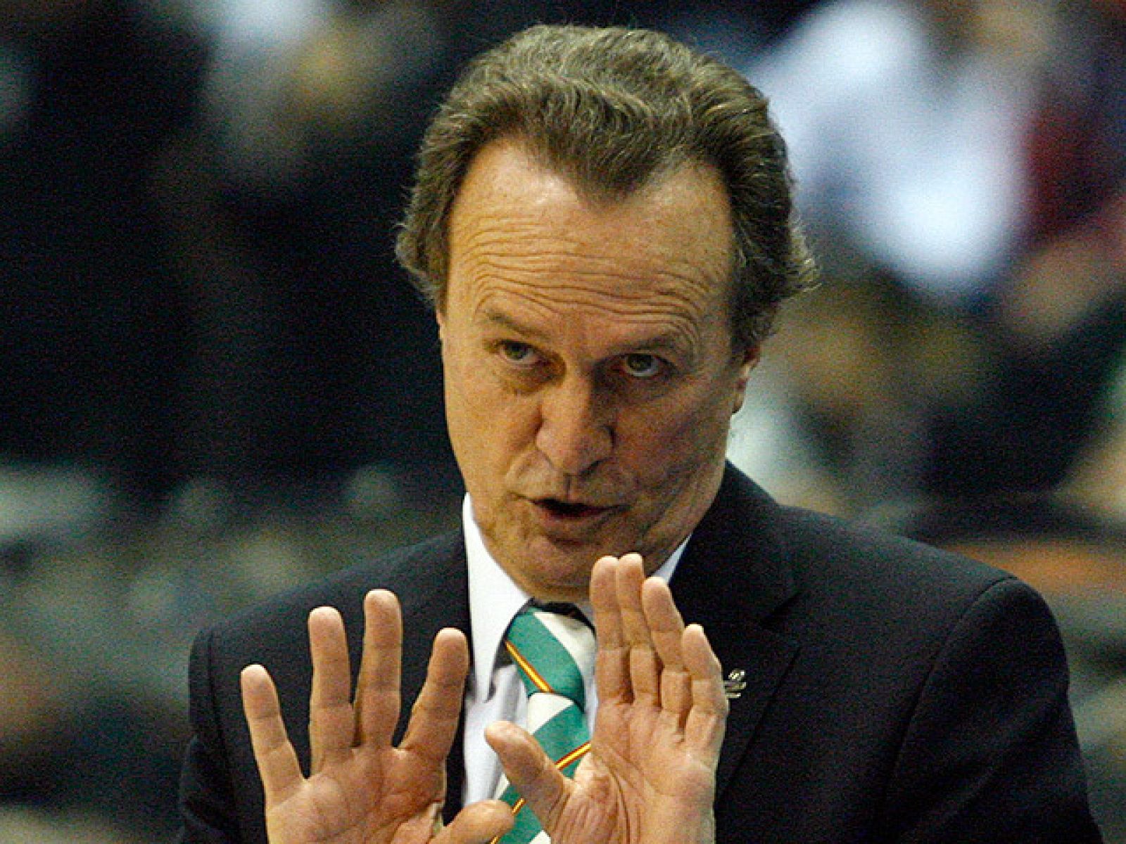 El Unicaja, gracias a un excelente cuarto periodo, se apuntó un triunfo muy trabajado y justo ante el Brose Basket, a pesar de que los locales tenían controlado el encuentro en el tercer cuarto, pero la labor del pívot inglés Joel Freeland y una gran