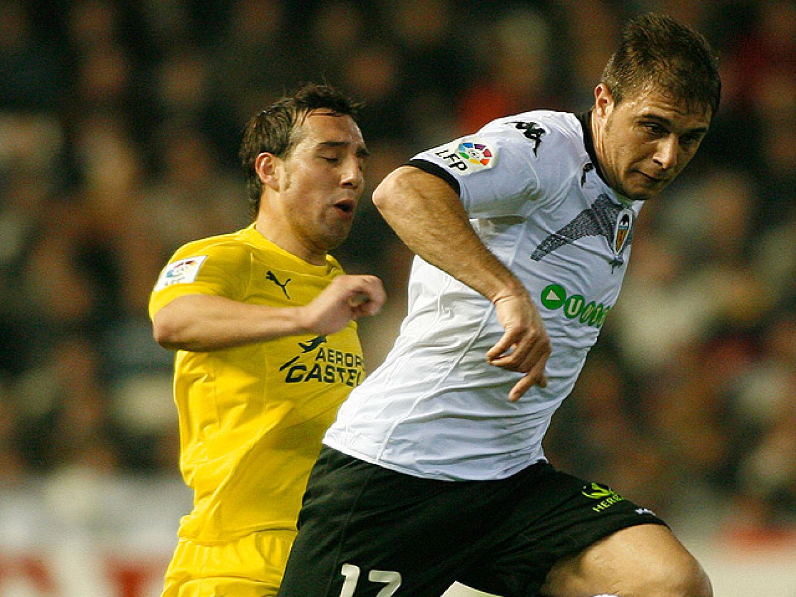 El Villarreal y el Valencia, tercer y cuarto clasificados de la Liga, quieren consolidarse como alternativa a los dos equipos de cabeza (Real Madrid y Barcelona) con una victoria que les dé tres puntos importantes para mantenerse en posiciones de la