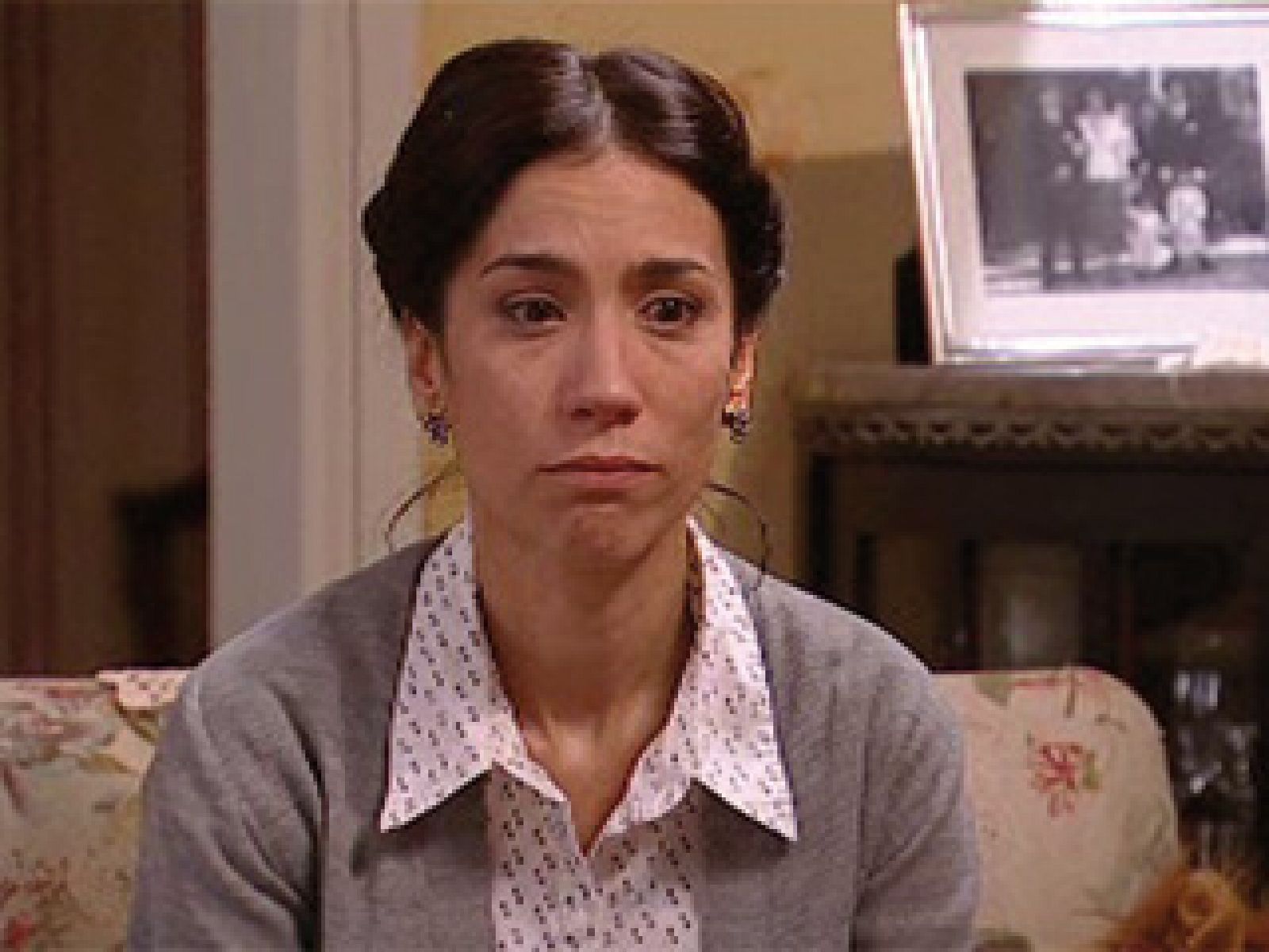 Amar - Manolita, asustada ante su destino