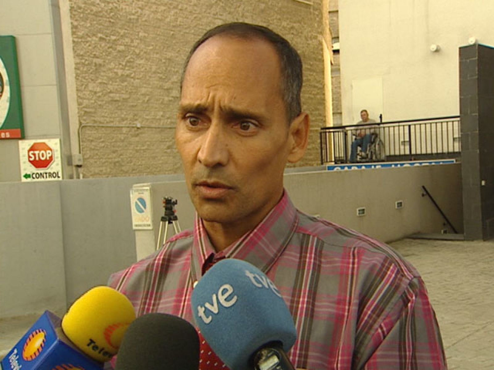 El preso político más antiguo de Cuba, Adrián Álvarez Arencibia, llega a España | Ver