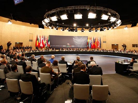 Telediario 1 - Telediario en 4' - 19/11/10