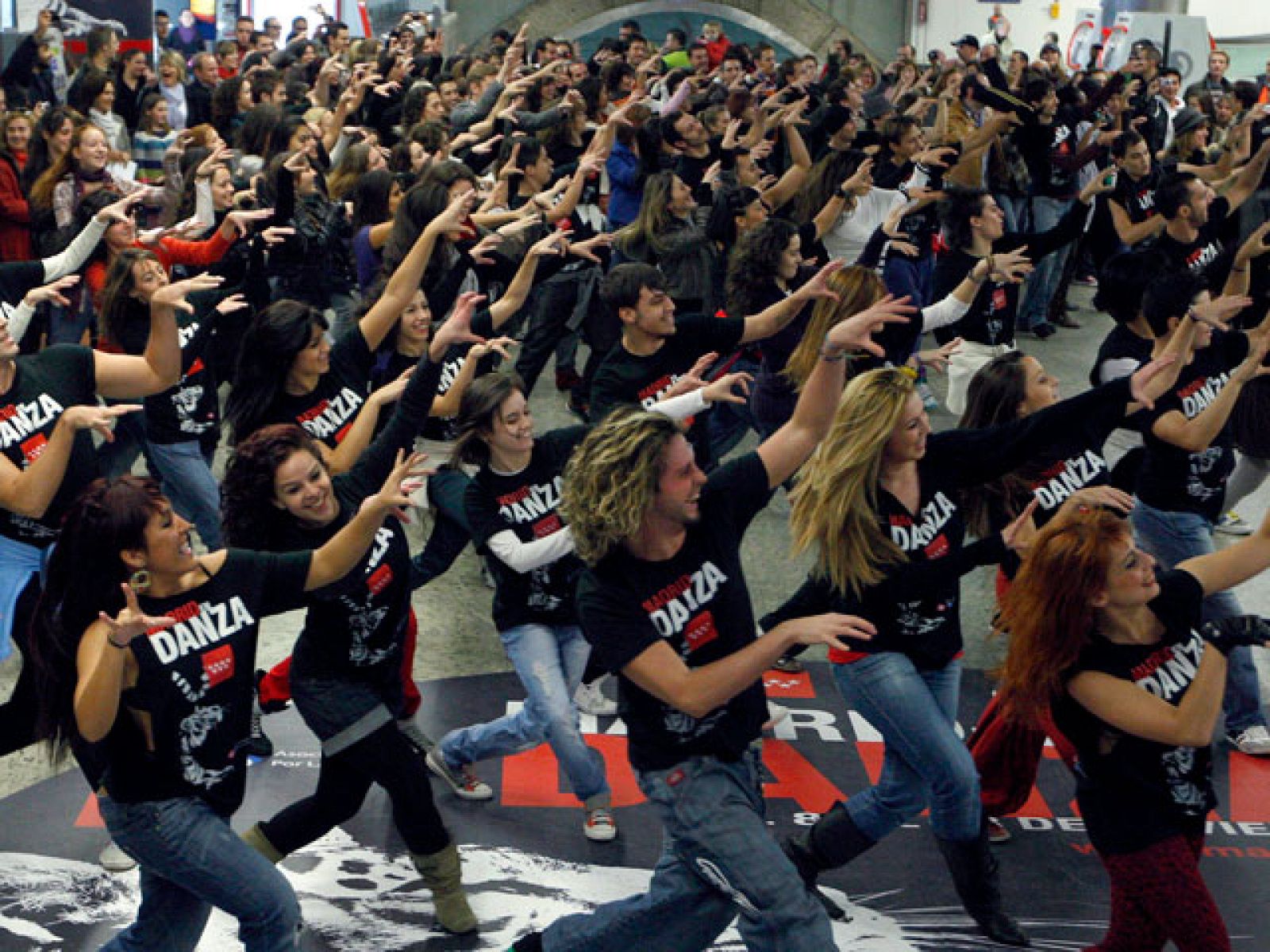 El mundo de la danza vive tiempos difíciles, está de moda pero no hace taquilla | Ver