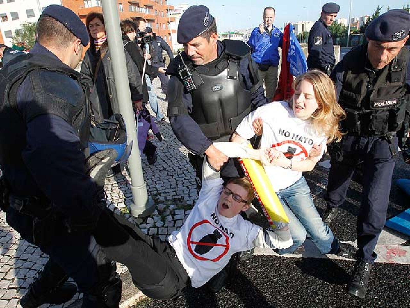 Toda la información del Telediario Fin de semana, en cuatro minutos.