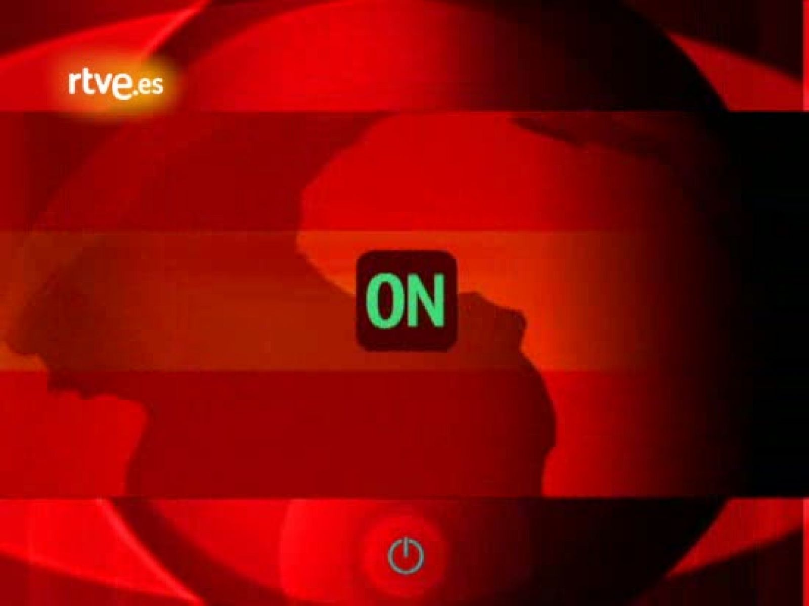 Asimo, este humanoide con aspecto de astronauta, presentado en sociedad el 31 de octubre de 2000, ya es capaz de caminar como una persona, identificar caras y voces, memorizar frases, esquivar objetos, servir mesas o incluso dirigir una orquesta.