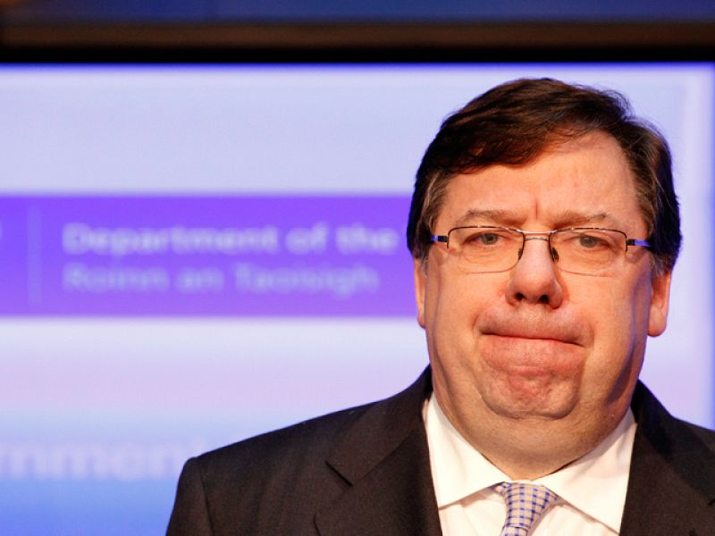 El rescate financiero pone fecha de caducidad al Gobierno irlandés | Ver