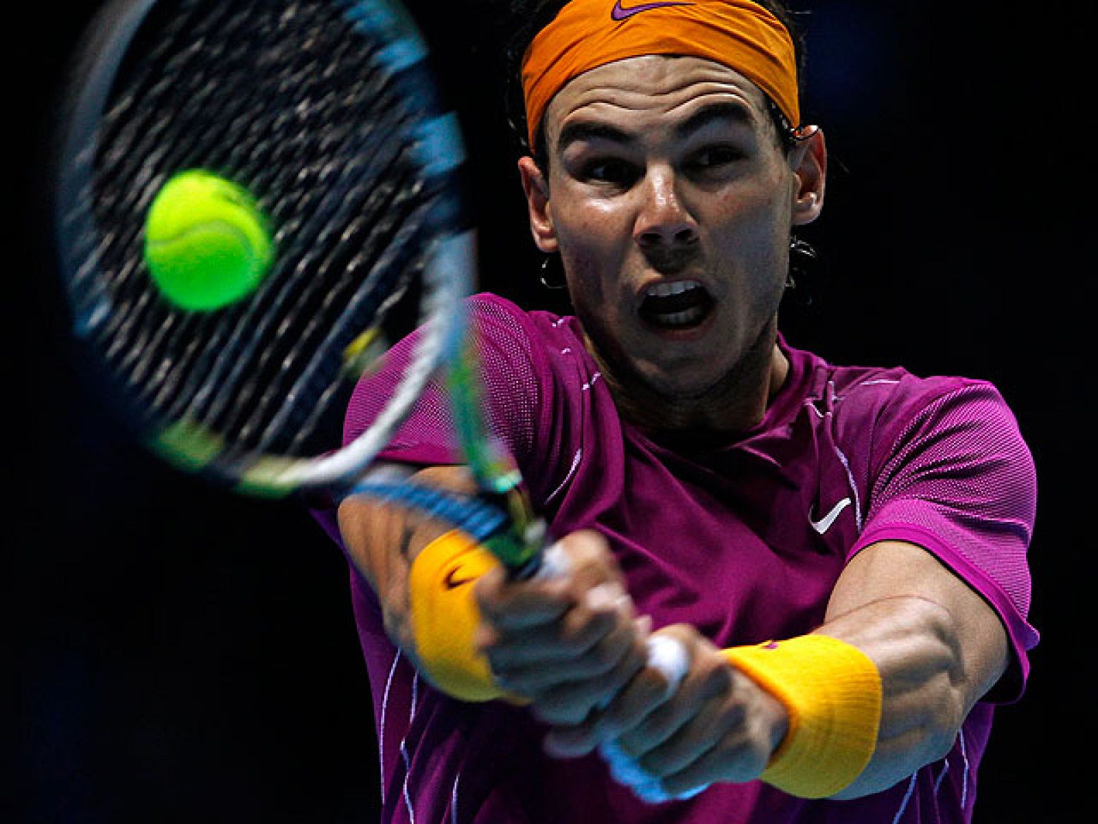 Nadal remonta y gana en tres sets ante Roddick en su debut | Ver