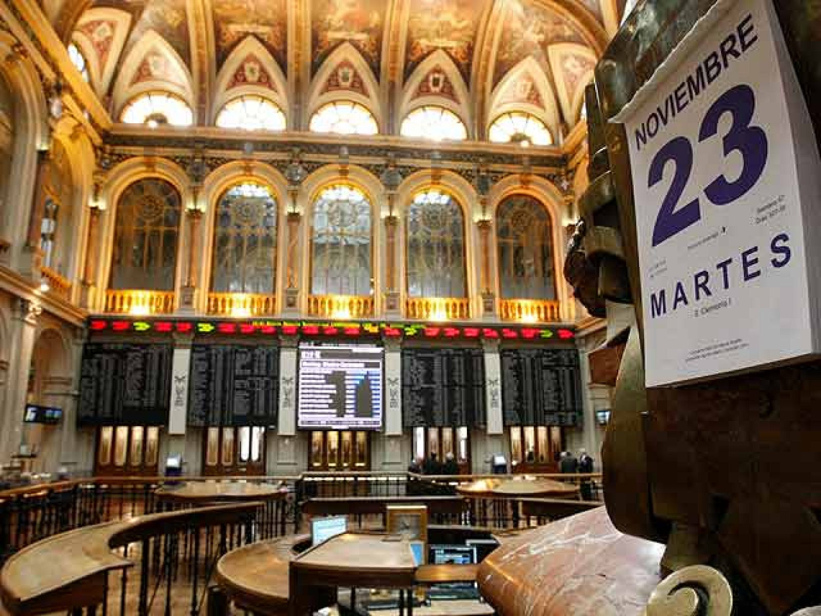 La Bolsa española vuelve a desplomarse y vuelve a niveles de julio por la crisis de Irlanda