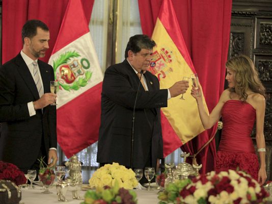  - Príncipes de Asturias en Perú