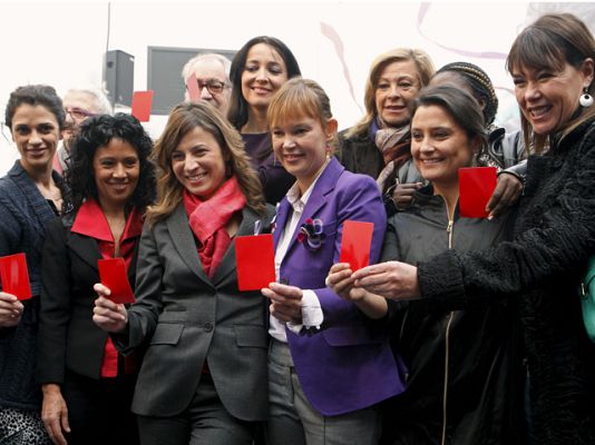 Telediario 1 - Telediario en 4' - 25/11/10