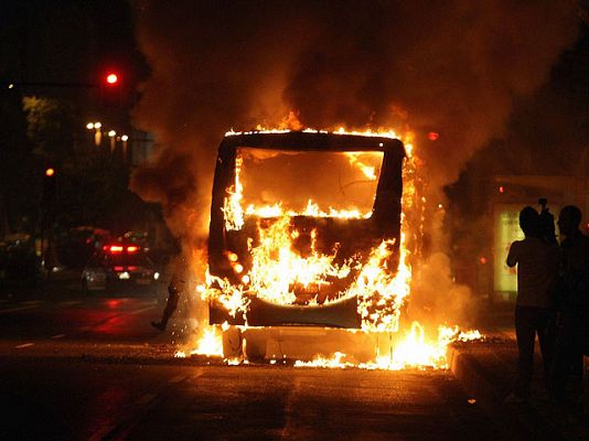 Telediario 1 - Telediario en 4' - 26/11/10