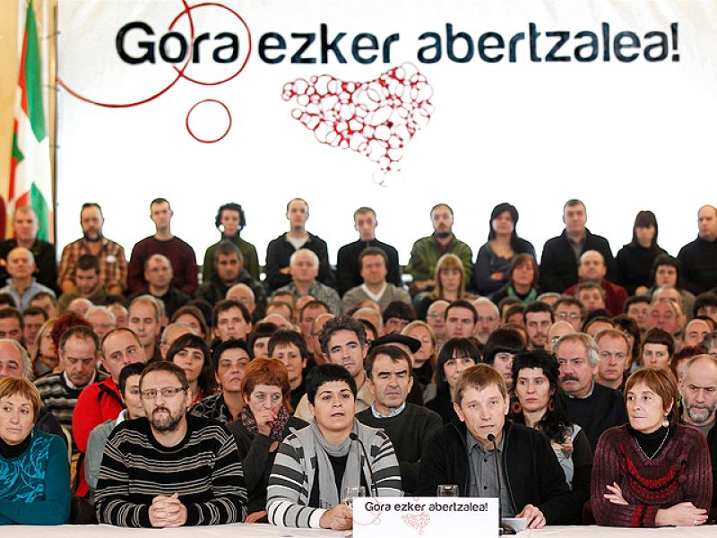 La izquierda abertzale anuncia un nuevo partido de "conformidad con la ley"